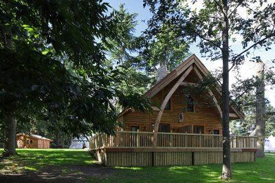 Cruck Frame Holiday Lodge, Warwick Castle (credit Willough by Homes)